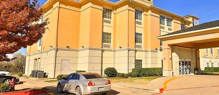 Sleep Inn & Suites University Exterior