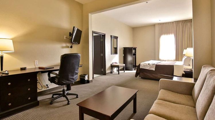 Sleep Inn & Suites University Suite