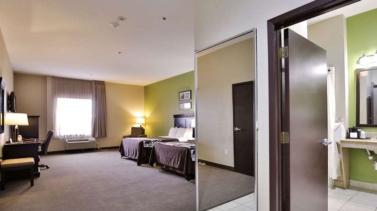 Sleep Inn & Suites University Room