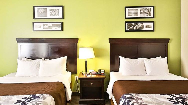 Sleep Inn & Suites University Room