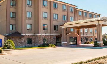 Sleep Inn & Suites at Six Flags