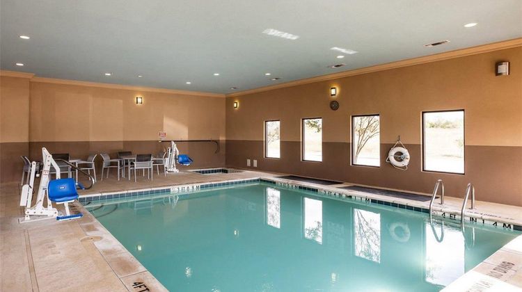 Comfort Suites Pool