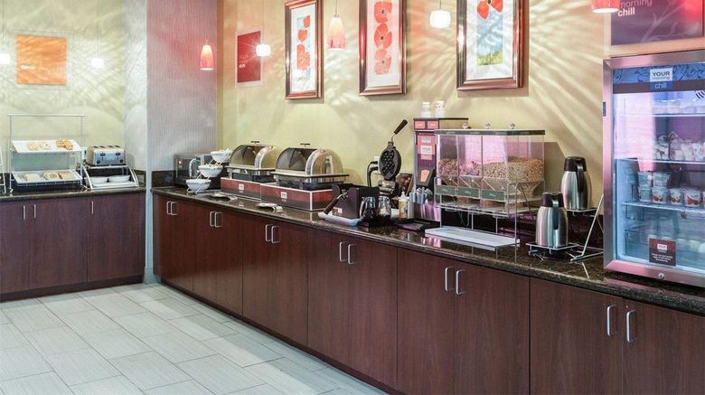 <b>Comfort Suites Restaurant</b>. Images powered by <a href="https://iceportal.shijigroup.com/" title="IcePortal" target="_blank">IcePortal</a>.