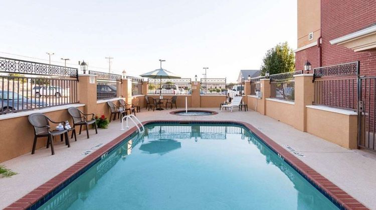 Comfort Inn & Suites Regional Medical Ce Pool