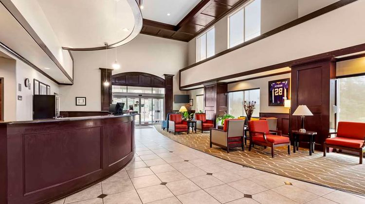 Comfort Suites Palestine Lobby