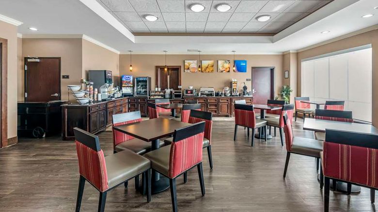 <b>Comfort Inn and Suites Fort Worth Restaurant</b>. Images powered by <a href="https://iceportal.shijigroup.com/" title="IcePortal" target="_blank">IcePortal</a>.