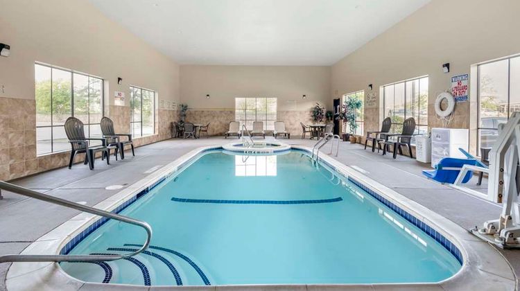 Comfort Inn and Suites Fort Worth Pool