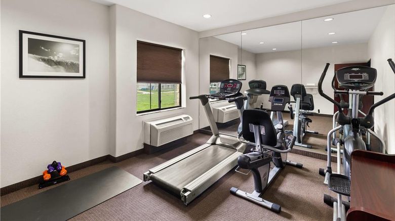 <b>Sleep Inn & Suites Bush Intercontinental Health</b>. Images powered by <a href="https://iceportal.shijigroup.com/" title="IcePortal" target="_blank">IcePortal</a>.