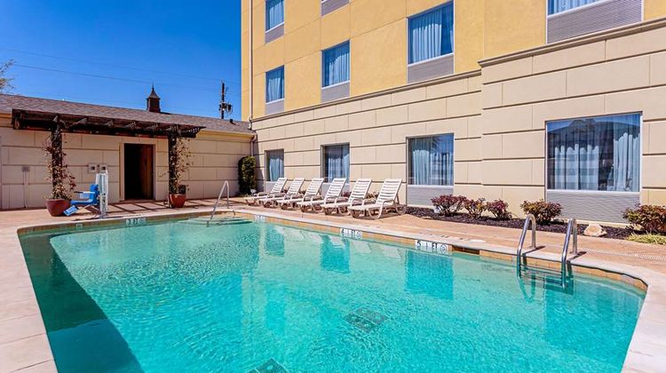 Sleep Inn and Suites Tyler South Pool