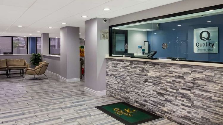 Quality Inn Houston East I-10 Lobby