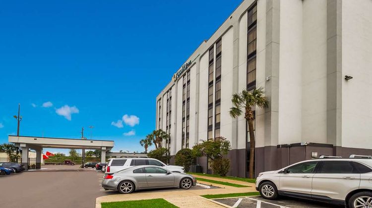 Quality Inn Houston East I-10 Exterior