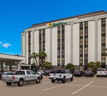 Quality Inn Houston East I-10 Exterior