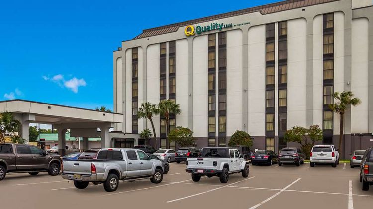 Quality Inn Houston East I-10 Exterior