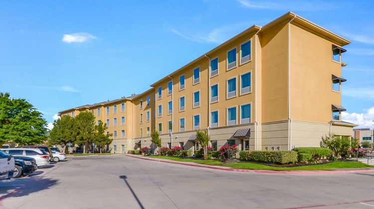 Sleep Inn & Suites Midland Exterior