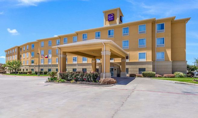 Sleep Inn & Suites Midland Exterior