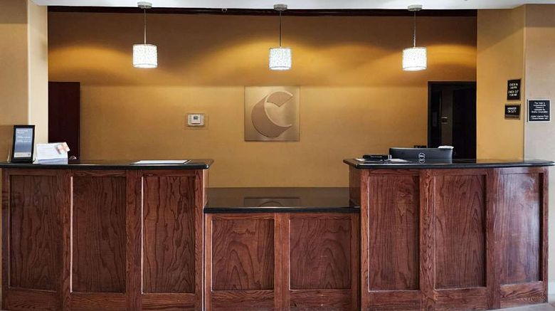 <b>Comfort Inn & Suites Lobby</b>. Images powered by <a href="https://iceportal.shijigroup.com/" title="IcePortal" target="_blank">IcePortal</a>.