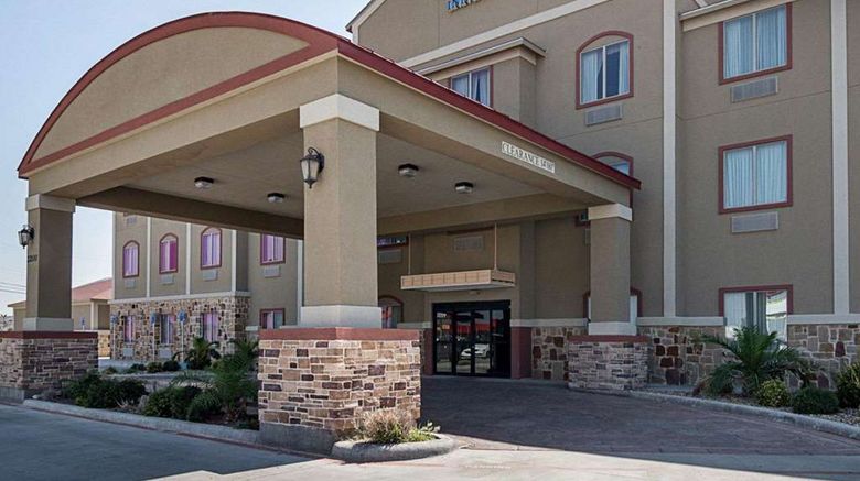 <b>Comfort Inn & Suites Exterior</b>. Images powered by <a href="https://iceportal.shijigroup.com/" title="IcePortal" target="_blank">IcePortal</a>.