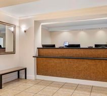 Quality Inn & Suites Reliant Park Lobby