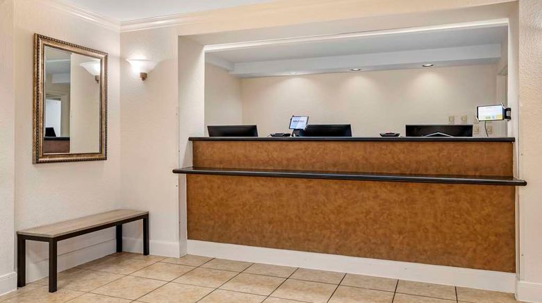 <b>Quality Inn & Suites Reliant Park Lobby</b>. Images powered by <a href="https://iceportal.shijigroup.com/" title="IcePortal" target="_blank">IcePortal</a>.