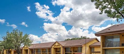 Quality Inn & Suites Reliant Park Exterior