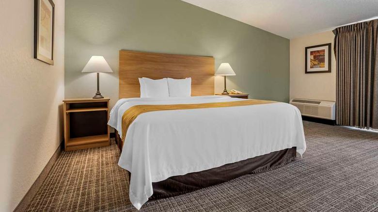 <b>Quality Inn & Suites Reliant Park Suite</b>. Images powered by <a href="https://iceportal.shijigroup.com/" title="IcePortal" target="_blank">IcePortal</a>.