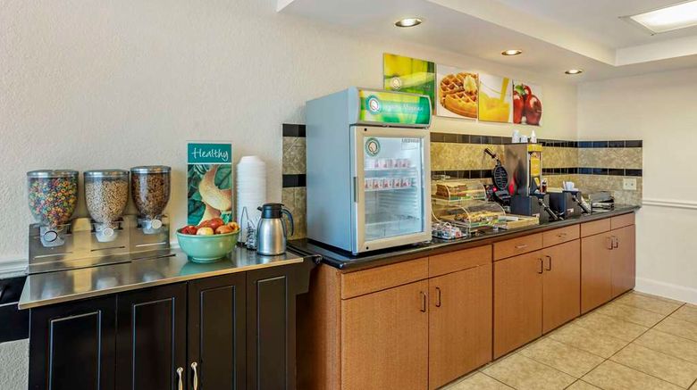 <b>Quality Inn & Suites Reliant Park Restaurant</b>. Images powered by <a href="https://iceportal.shijigroup.com/" title="IcePortal" target="_blank">IcePortal</a>.