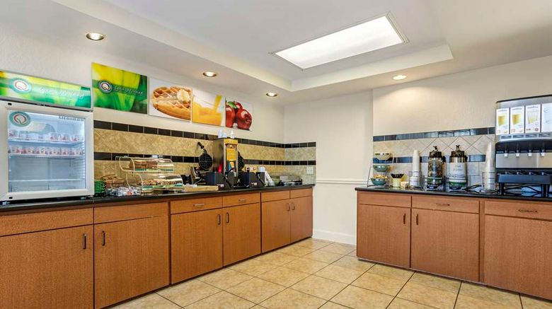 <b>Quality Inn & Suites Reliant Park Restaurant</b>. Images powered by <a href="https://iceportal.shijigroup.com/" title="IcePortal" target="_blank">IcePortal</a>.