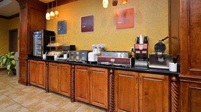 <b>Comfort Suites Bay City East Restaurant</b>. Images powered by <a href="https://iceportal.shijigroup.com/" title="IcePortal" target="_blank">IcePortal</a>.