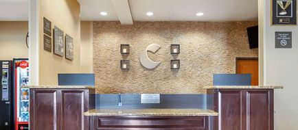 Comfort Inn and Suites Lakeside Lobby