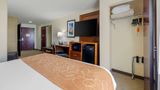 <b>Comfort Suites Room</b>. Images powered by <a href="https://iceportal.shijigroup.com/" title="IcePortal" target="_blank">IcePortal</a>.