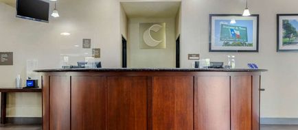 Comfort Suites Lobby