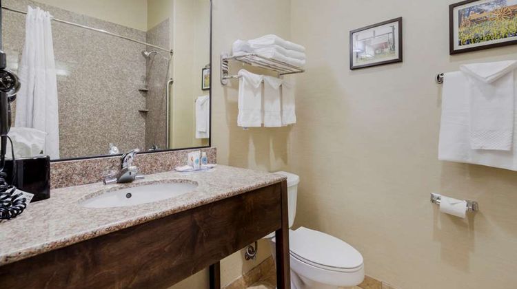 Comfort Suites Room