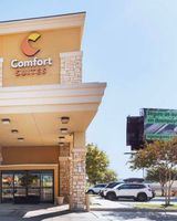 Comfort Suites