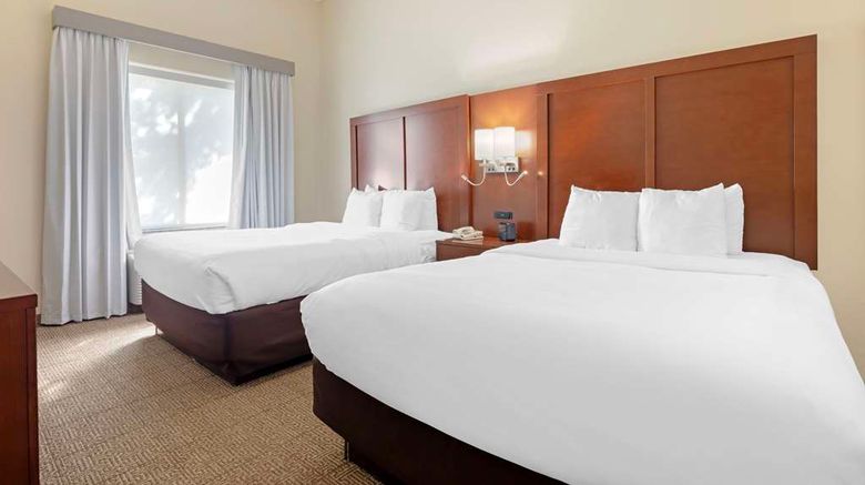 <b>Comfort Suites Suite</b>. Images powered by <a href="https://iceportal.shijigroup.com/" title="IcePortal" target="_blank">IcePortal</a>.