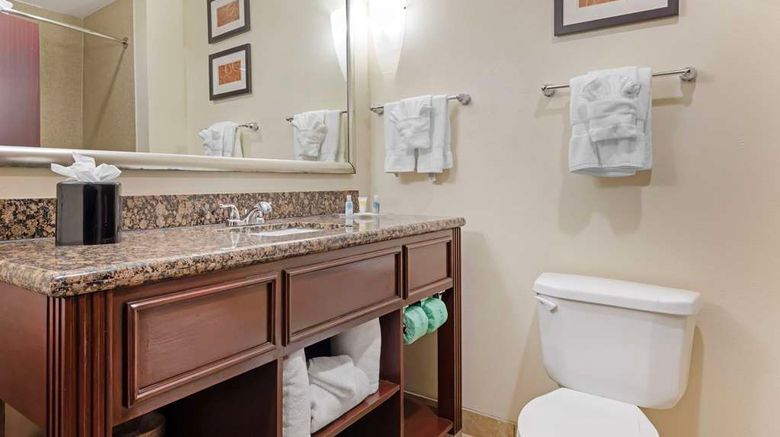 <b>Comfort Suites Room</b>. Images powered by <a href="https://iceportal.shijigroup.com/" title="IcePortal" target="_blank">IcePortal</a>.