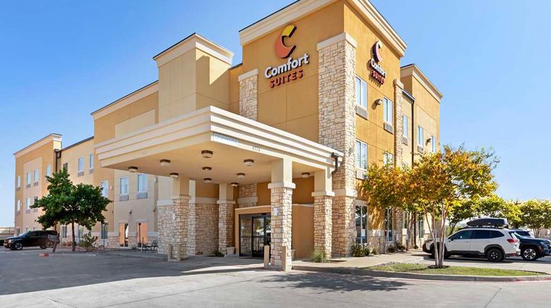 <b>Comfort Suites Exterior</b>. Images powered by <a href="https://iceportal.shijigroup.com/" title="IcePortal" target="_blank">IcePortal</a>.