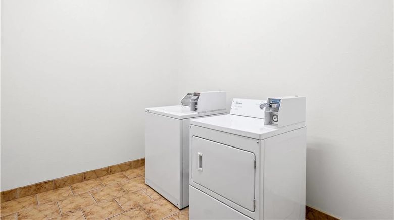 <b>Comfort Suites Other</b>. Images powered by <a href="https://iceportal.shijigroup.com/" title="IcePortal" target="_blank">IcePortal</a>.