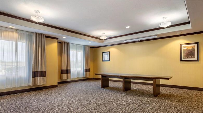 <b>Comfort Inn and Suites Navasota Meeting</b>. Images powered by <a href="https://iceportal.shijigroup.com/" title="IcePortal" target="_blank">IcePortal</a>.