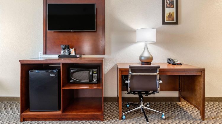 Comfort Inn and Suites Navasota Suite