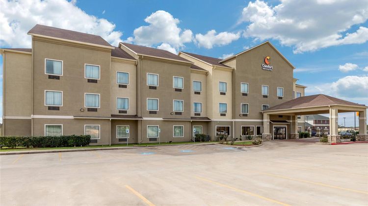 Comfort Inn and Suites Navasota Exterior