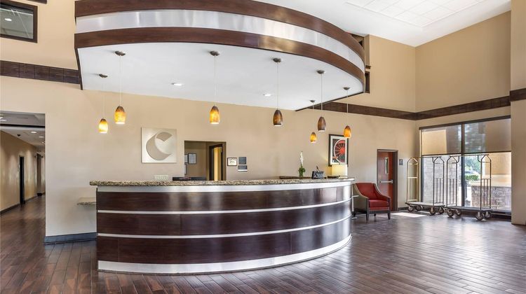 Comfort Suites Lobby