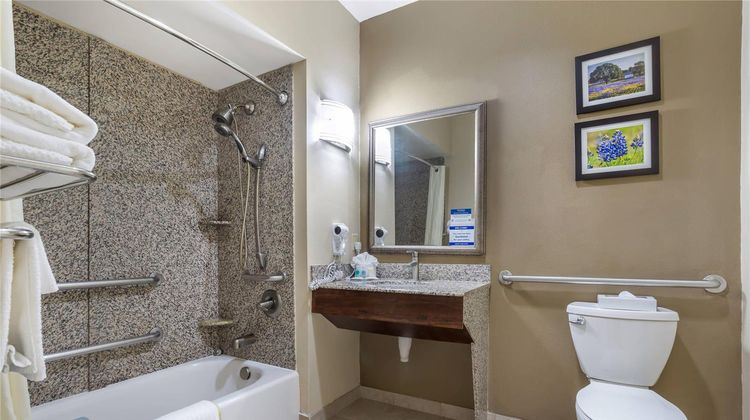 Comfort Suites Room
