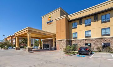 Comfort Suites