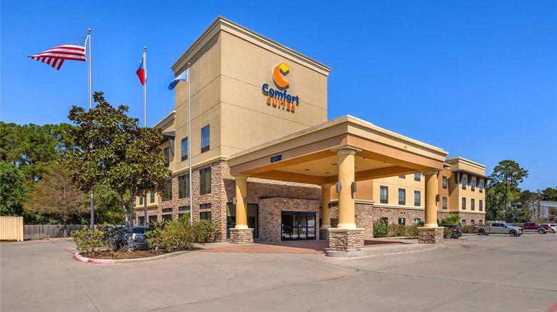 <b>Comfort Suites Exterior</b>. Images powered by <a href="https://iceportal.shijigroup.com/" title="IcePortal" target="_blank">IcePortal</a>.