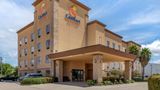<b>Comfort Suites Exterior</b>. Images powered by <a href="https://iceportal.shijigroup.com/" title="IcePortal" target="_blank">IcePortal</a>.