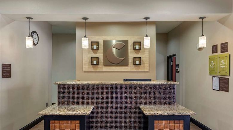 <b>Comfort Inn And Suites Paris Lobby</b>. Images powered by <a href="https://iceportal.shijigroup.com/" title="IcePortal" target="_blank">IcePortal</a>.
