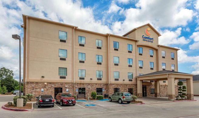 Comfort Inn & Suites Exterior