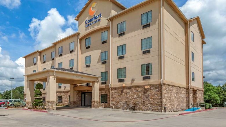 <b>Comfort Inn And Suites Paris Exterior</b>. Images powered by <a href="https://iceportal.shijigroup.com/" title="IcePortal" target="_blank">IcePortal</a>.