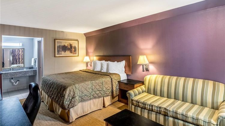 Rodeway Inn Arlington Room
