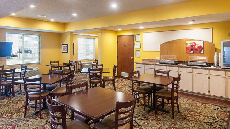 Quality Inn & Suites West Chase Restaurant